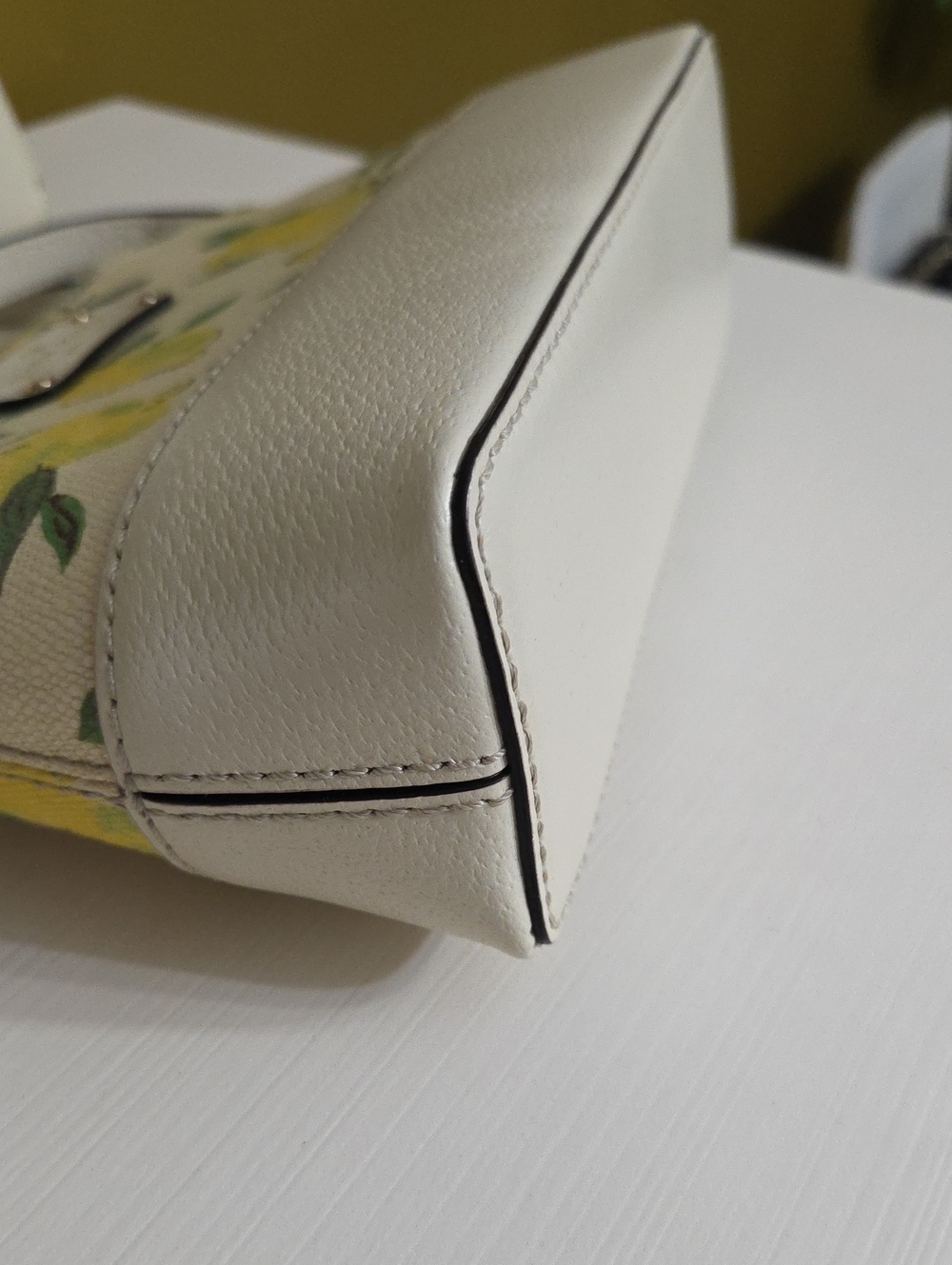 NWOT kate spade Cream Lemon-Print Crossbody - Picture 4 of 14